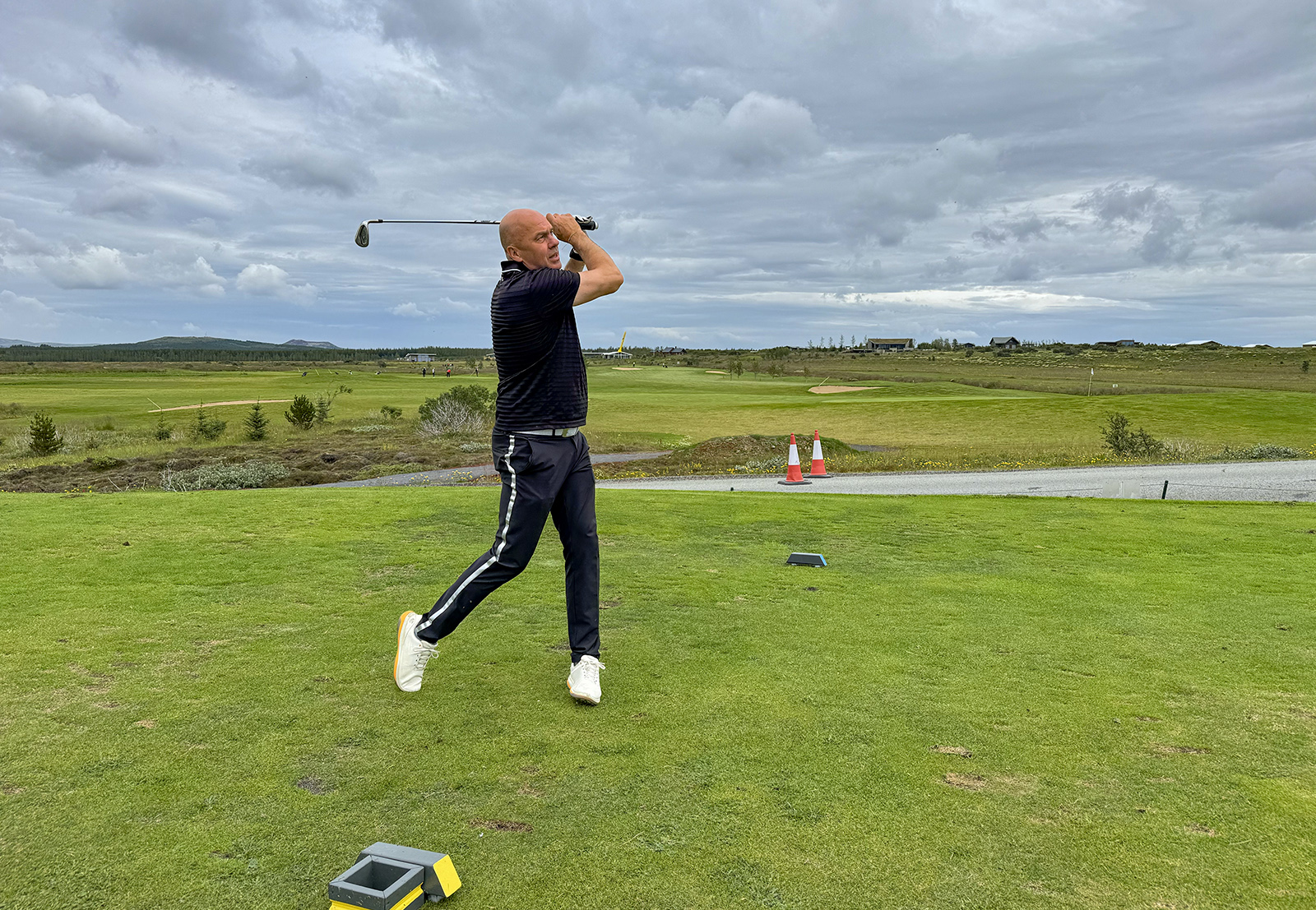 Körfuboltakappi með golfdellu