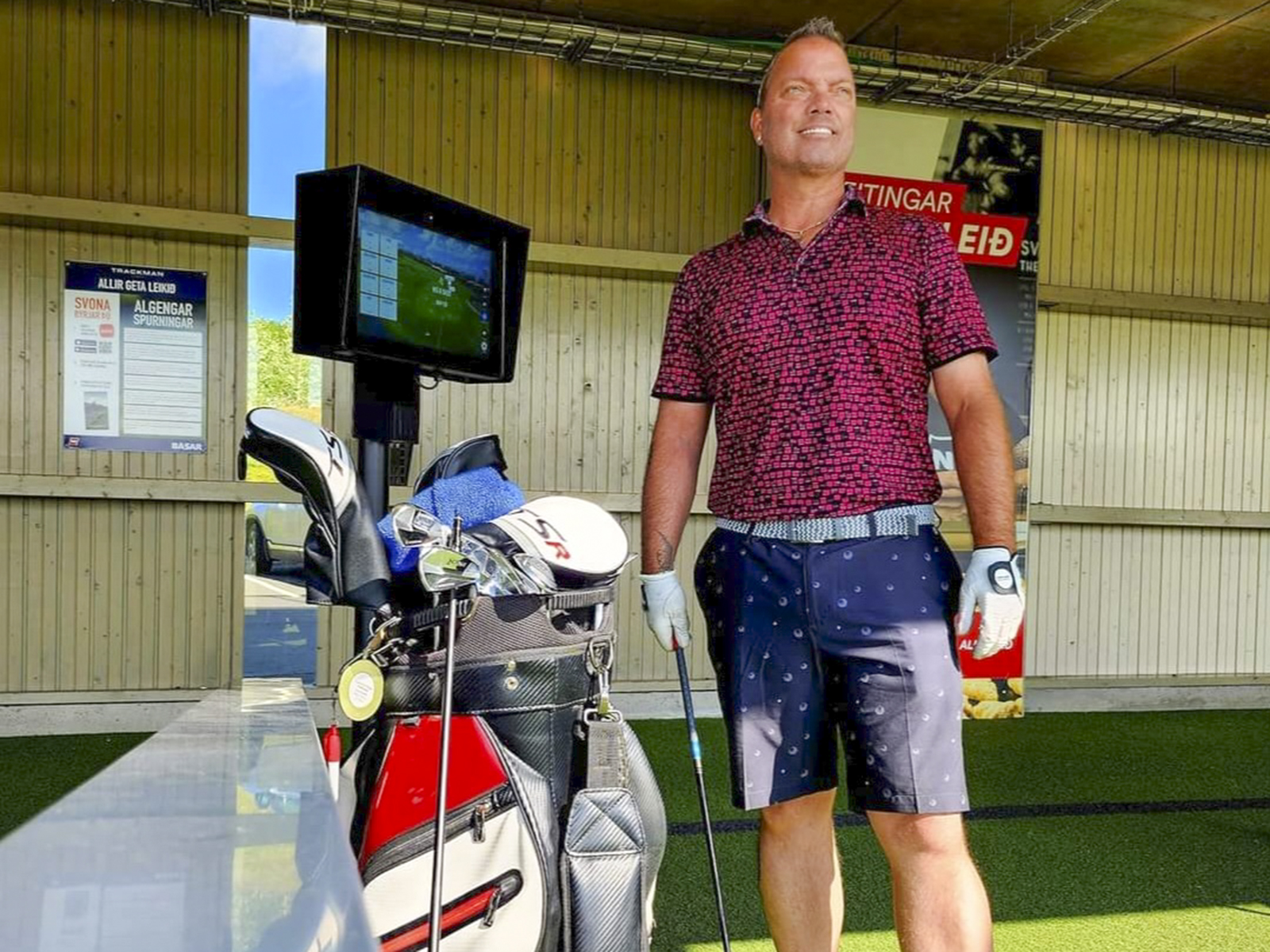 Nýtur sín best að geta hjálpað öðrum með golfsveifluna